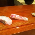 寿し芳 - 鯛 昆布締め、刺身、皮の炙り