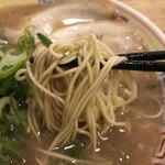 博多だるま - 麺リフト〜