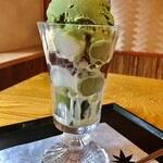 祇園 - 威圧感があり大変美味しそうな抹茶パフェです【料理】