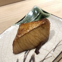 すし岩瀬 - 鰤のお腹の付け焼き