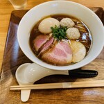 入鹿TOKYO - 醤油らぁ麺  特製トッピング