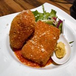 Bistro Refectorium - 自家製牛スジ肉のクロケット（２個）