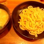 上方ざんまい屋 - 豚骨つけ麺200グラム（800円）