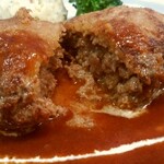 洋食ダチェス - 肉汁溢れる