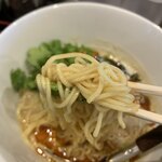担々麺 にし森 - にし森担々麺 780円 + トッピング パクチー＆温泉卵 各100円。