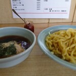 丸福 - つけ麺大盛り 800円