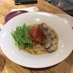 西宮 カフェ Gardens Pasta Cafe ONS - 鮪節と鶏節のスープパスタ　トリュフソース