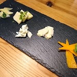 Guriru Motokara - チーズ五種盛り