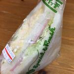 ケーワン - サンドイッチはしっとりです