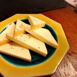 Sumibi Yakitori Kuns Ei Sakaba Iburu - チーズの燻製