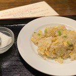 Tairiku Shokudou - 炒飯と杏仁豆腐が先に運ばれました