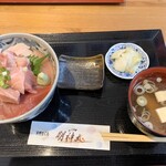 まぐろ屋 明神丸 - 私が頼んだ数量限定の「トロブツ丼」♡