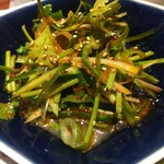 焼き鳥&焼きラム うまいける - パクチーうま辛サラダ   380円