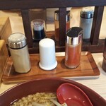 拉麺大公 - 薬味はシンプル