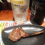 焼き鳥&焼きラム うまいける - ラムチョップ  280円    ﾅｶおかわり 150円  