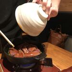 西新宿 ふじ屋 - レバーをこうして