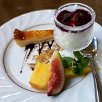 キッチンふくろう - ポークヒレステーキのデザート