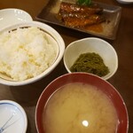 Isoharu - 刺身定食