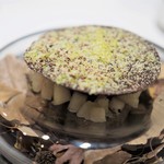 ラチュレ - チョコレート　ブーダンノワール　ラフランス　ピスタチオ　キャラメルアイス　栗のスープ