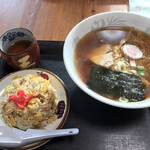 たかお - 料理写真:ラーメン半チャーハン