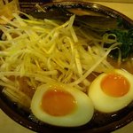 神田ラーメン わいず - ねぎたまラーメン