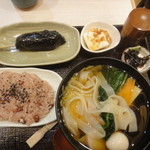 追分だんご本舗 - 下からきし麺が