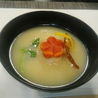 柿安 料亭本店 - 蓮根もち真じょ、西京味噌仕立て