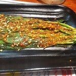 焼き鳥&焼きラム うまいける - ニラザブトン180円