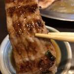 基巳屋 - 豚ロース
      美味しそうに焼けました