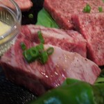 炭火焼肉　じもんじゅ - 