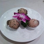 老香港酒家京都 - 黒胡麻団子