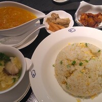 中国料理 翡翠宮 - 上海蟹入りあんかけ炒飯セット（杏仁ゼリーとドリンクも付きます。）