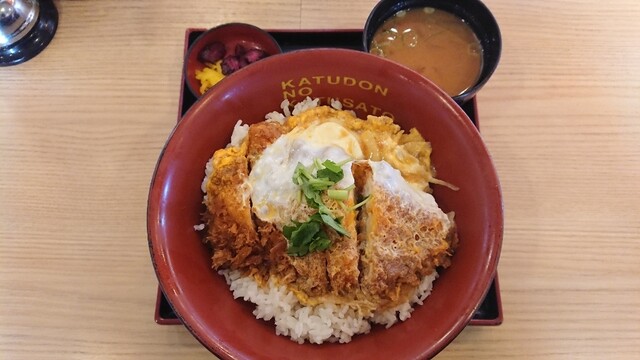 かつさと 豊橋中岩田店 運動公園前 かつ丼 かつ重 食べログ