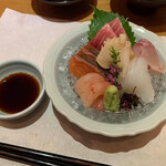 酒肴屋 いっこう - お造り　何番海老、村上鮭、大トロ、つぶ貝、はた、イカ