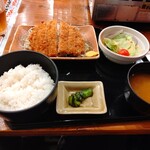 豊丸水産 - 【2019.11.25(月)】ワンコインランチ(並盛・トンカツ)500円