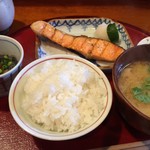 甘処 あかね - 小鉢もお味噌汁もぬか漬けも～どれも美味しいです