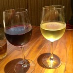 一歩一歩のカフェ食堂 - グラフワイン 白 380円 グラスワイン 赤 ボジョレー 500円