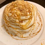 茶香 - 星(あかり)パンケーキ 北海道生クリーム、バナナ、クラッシュパイ、キャラメルソース 単品 1,480円 税込