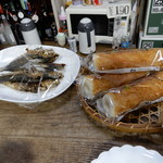 佐藤酒店 - イワシの丸干しと竹輪