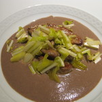 フォリオリーナ・デッラ・ポルタ・フォルトゥーナ - 鴨のフォアグラと、ザク切りにしたタンポポの葉っぱとアニスの種