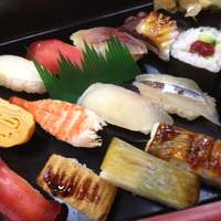 おかざき - にぎり盛り合わせ一人半前１５００円