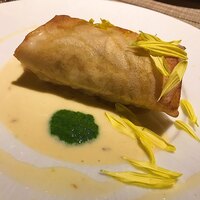 キャトルラパン 北梅田 - 秋鮭、天然真鯛、オマール、ムール貝と中はしっとりです♫