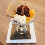 ミニパフェ（チョコ）380円