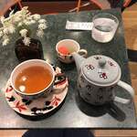 マルニ フラワー カフェ - 