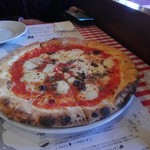 イル・パチョッコーネ・ディ・キャンティ - アンチョビとオリーブのピザ