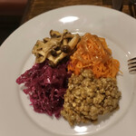 ビストロラドレ - 野菜の惣菜盛り合わせ1,200円＋税