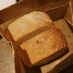 ビストロラドレ - コペルトがわりのパン＠300円＋税