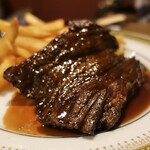 ビストロラドレ - ステーキフリット2,600円＋税