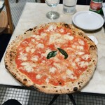 アンティーカ・ピッツェリア・ダ・ミケーレ - ●マルゲリータ
      DOPPIAドッピア（チーズ2倍）
      ¥2000税別
