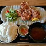 Shinfukae Guri - とり唐揚定食（750円）